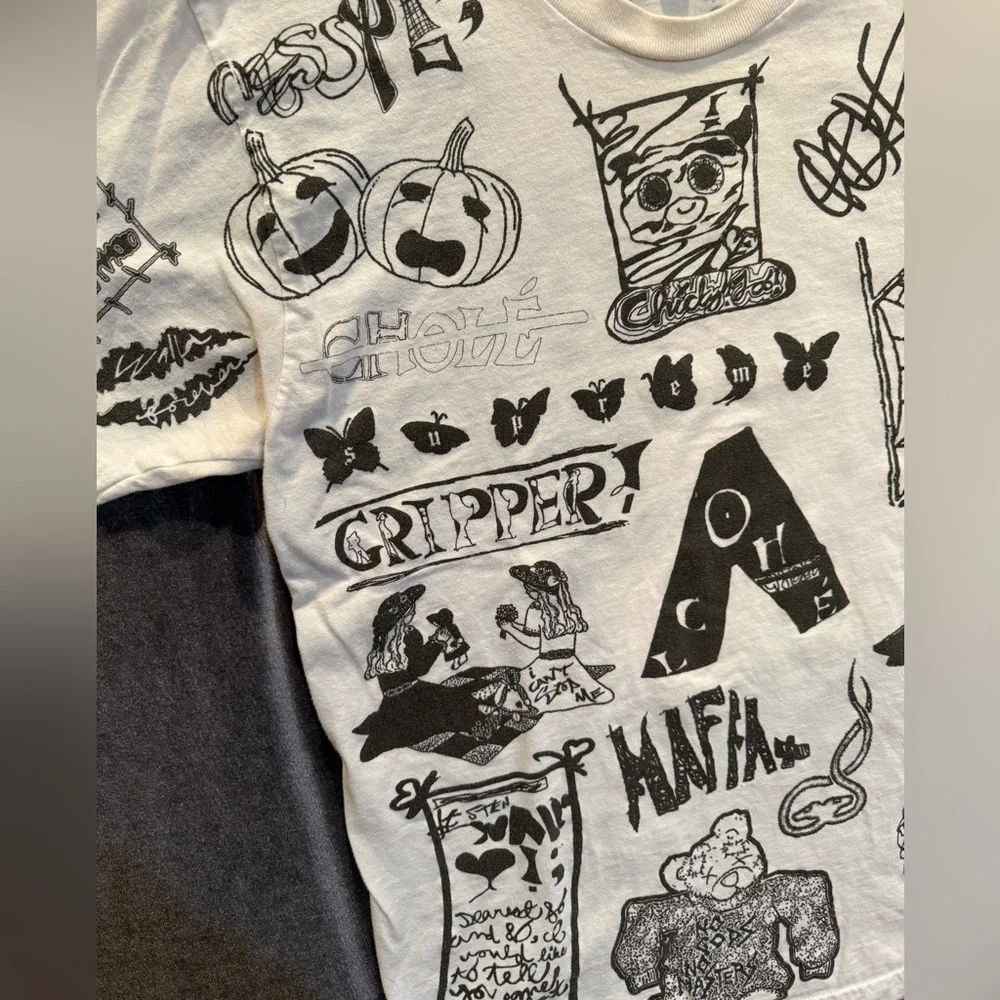 Supreme 2017 Men’s White Graffiti Style Graphic Dream Tee Shirt - Picture 3 of 5